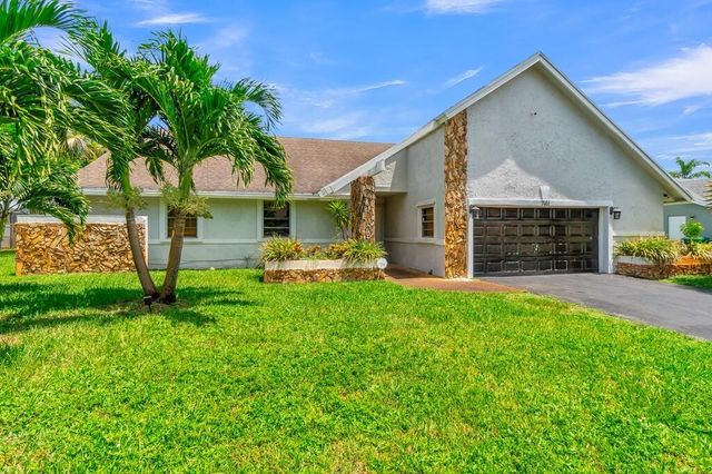 7461 NW 35th Street, Lauderhill, FL 33319