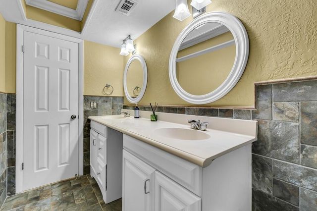7461 NW 35th Street, Lauderhill, FL 33319