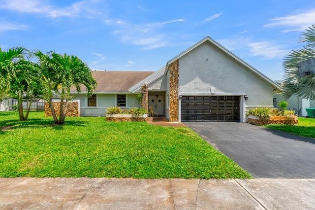 7461 NW 35th Street, Lauderhill, FL 33319