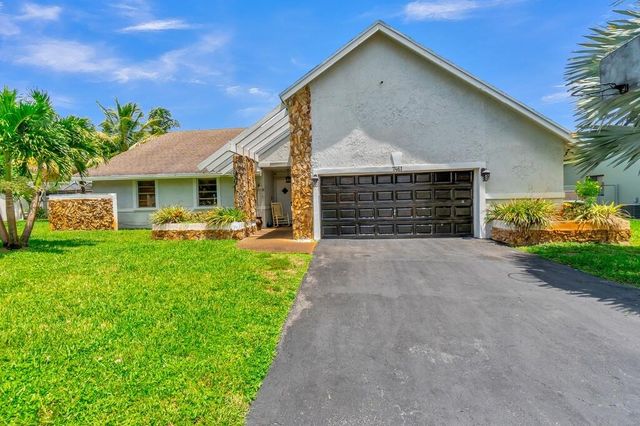 7461 NW 35th Street, Lauderhill, FL 33319