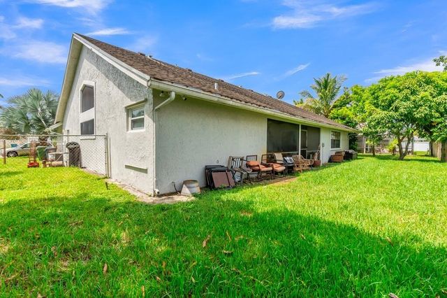 7461 NW 35th Street, Lauderhill, FL 33319
