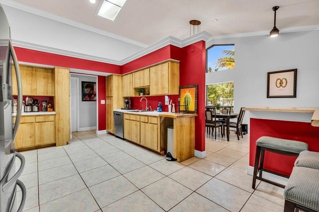 7461 NW 35th Street, Lauderhill, FL 33319