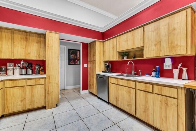 7461 NW 35th Street, Lauderhill, FL 33319