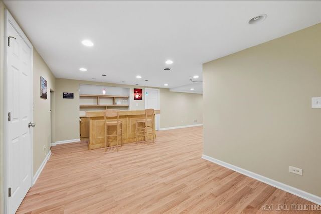 1002 Thoroughbred Circle, St. Charles, IL 60174