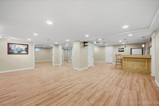 1002 Thoroughbred Circle, St. Charles, IL 60174