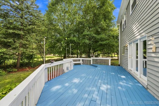 1002 Thoroughbred Circle, St. Charles, IL 60174