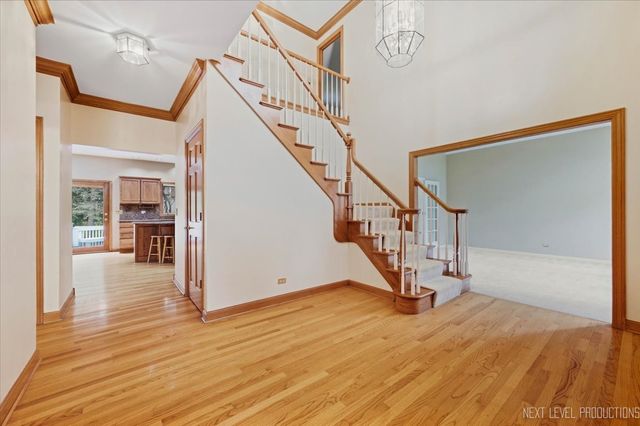 1002 Thoroughbred Circle, St. Charles, IL 60174