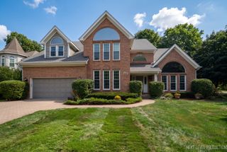 1002 Thoroughbred Circle, St. Charles, IL 60174