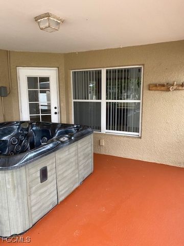 3519 NE 12th PL, Cape Coral, FL 33909