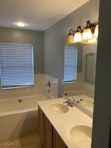 3519 NE 12th PL, Cape Coral, FL 33909