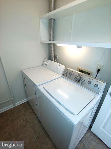 719 MONMOUTH AVE, Severna Park, MD 21146
