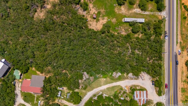 10690 FM 1346, Adkins, TX 78101