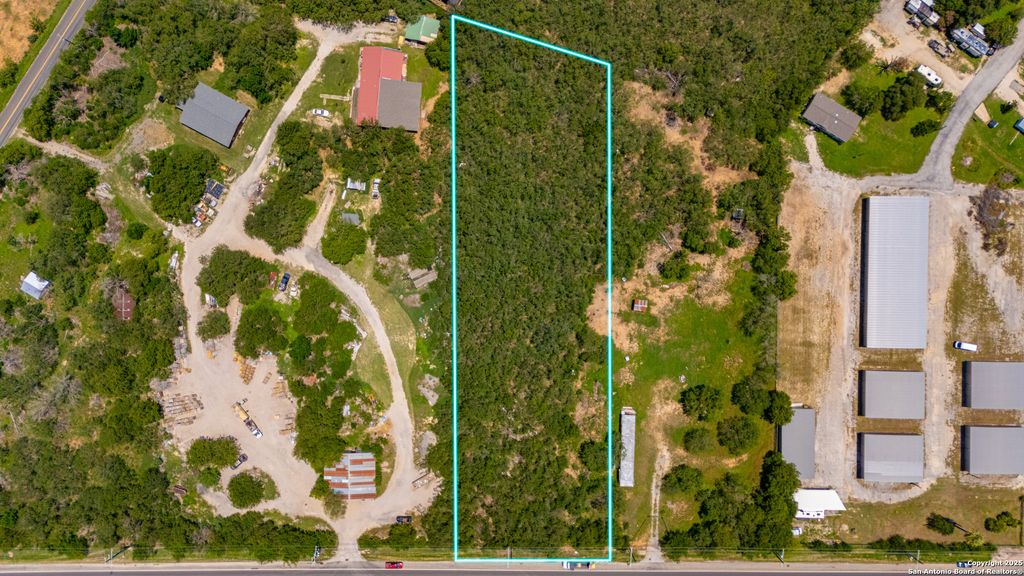 10690 FM 1346, Adkins, TX 78101