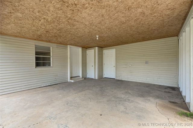 607 E Schley Street, Vian, OK 74962