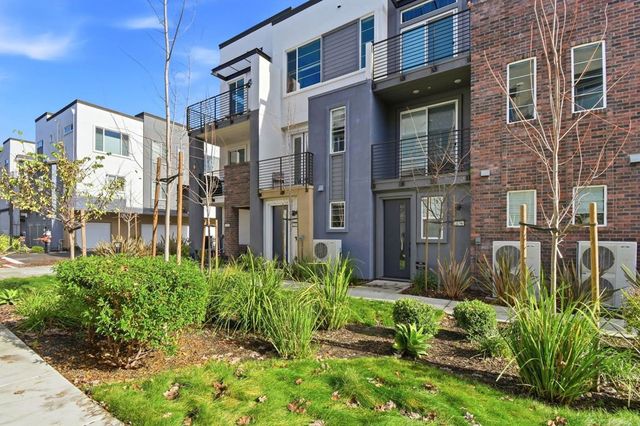 2878 Derbyline Ln, Alameda, CA 94501