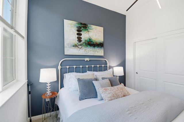 2878 Derbyline Ln, Alameda, CA 94501