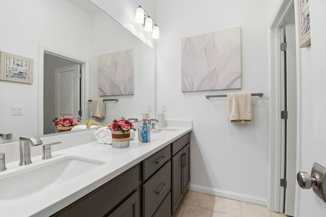 2878 Derbyline Ln, Alameda, CA 94501