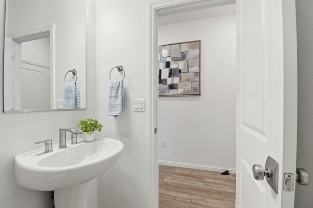 2878 Derbyline Ln, Alameda, CA 94501