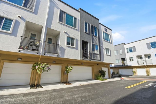 2878 Derbyline Ln, Alameda, CA 94501