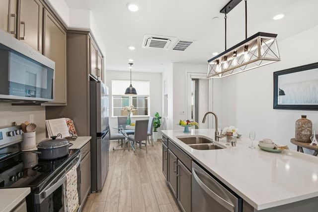 2878 Derbyline Ln, Alameda, CA 94501