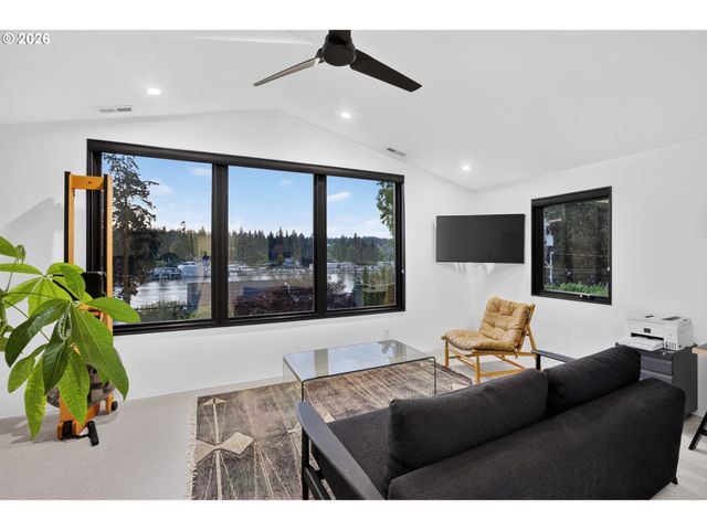 418 NORTHSHORE Rd, Lake Oswego, OR 97034