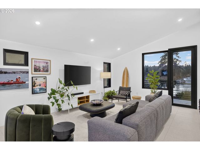 418 NORTHSHORE Rd, Lake Oswego, OR 97034