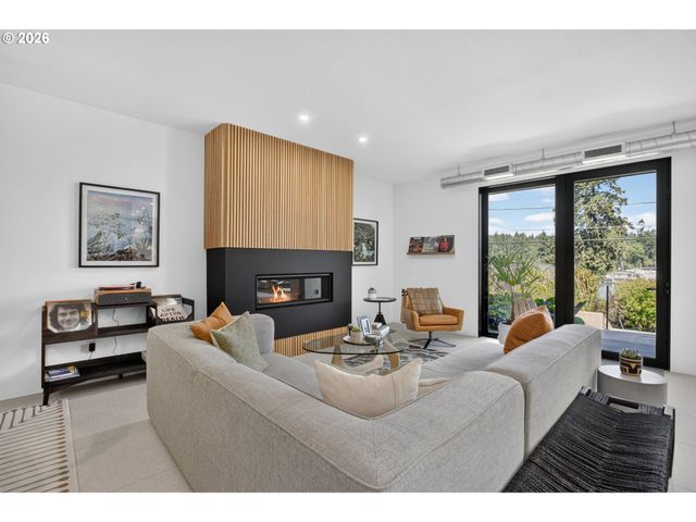 418 NORTHSHORE Rd, Lake Oswego, OR 97034