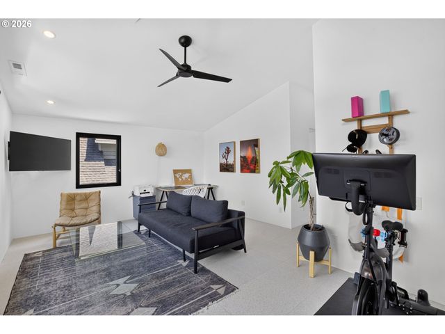 418 NORTHSHORE Rd, Lake Oswego, OR 97034