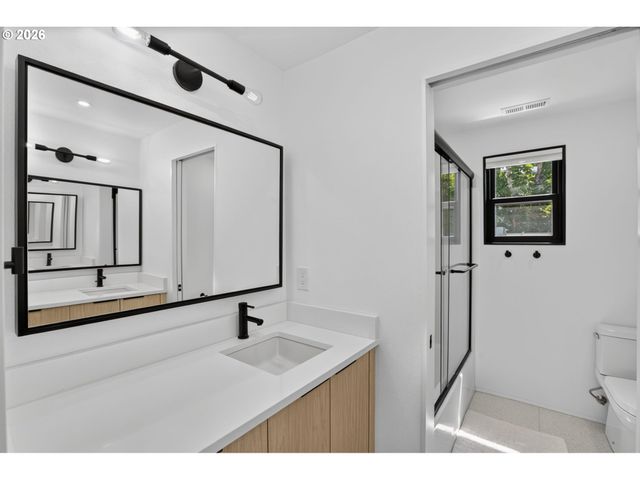 418 NORTHSHORE Rd, Lake Oswego, OR 97034