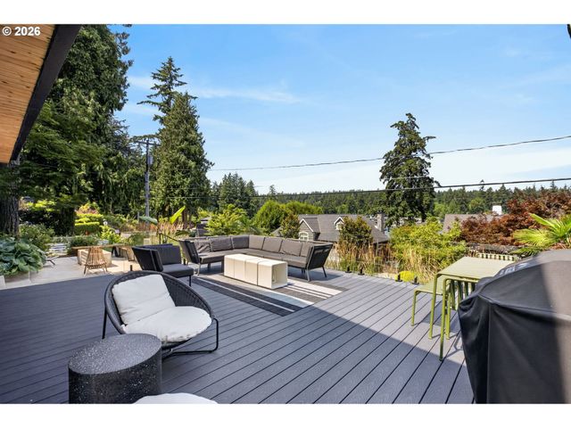 418 NORTHSHORE Rd, Lake Oswego, OR 97034