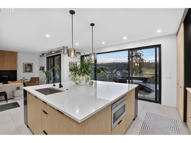 418 NORTHSHORE Rd, Lake Oswego, OR 97034