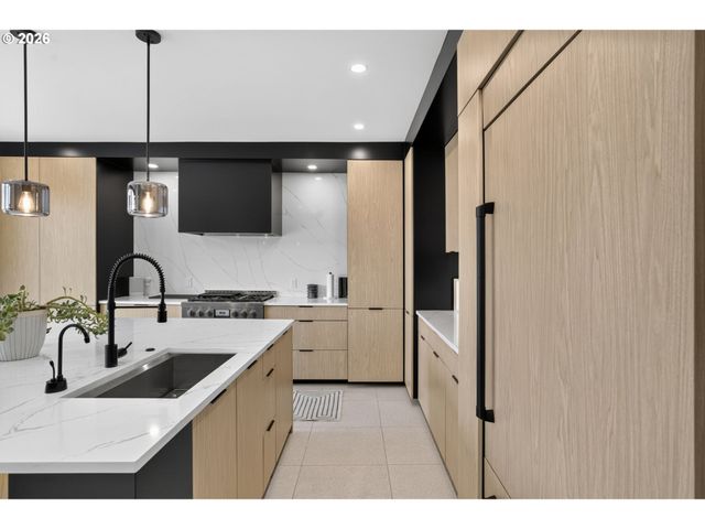 418 NORTHSHORE Rd, Lake Oswego, OR 97034