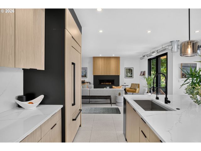 418 NORTHSHORE Rd, Lake Oswego, OR 97034