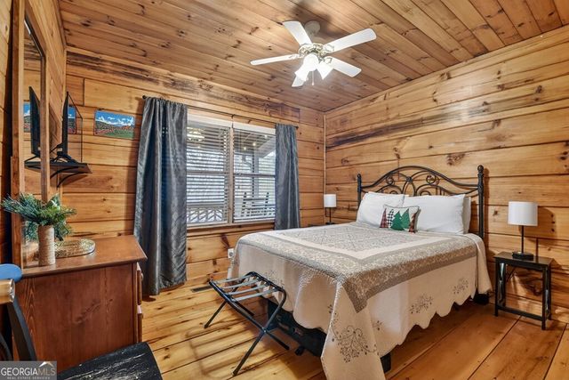 488 Jo Anne Sisson Road, Blue Ridge, GA 30513