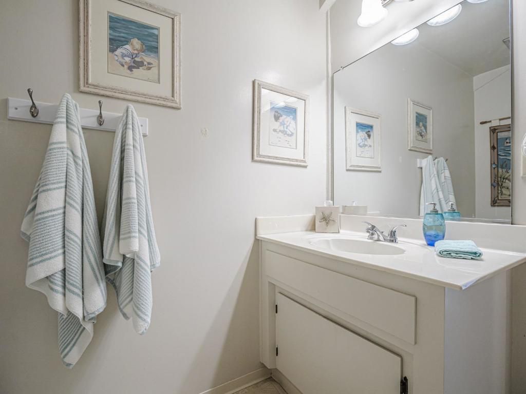 Image 23 of property listing at 753 The Shoreline, La Selva Beach, CA 95076