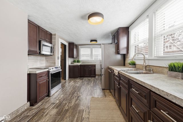 3025 N College Avenue, Indianapolis, IN 46205