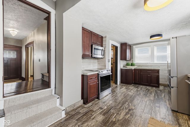 3025 N College Avenue, Indianapolis, IN 46205