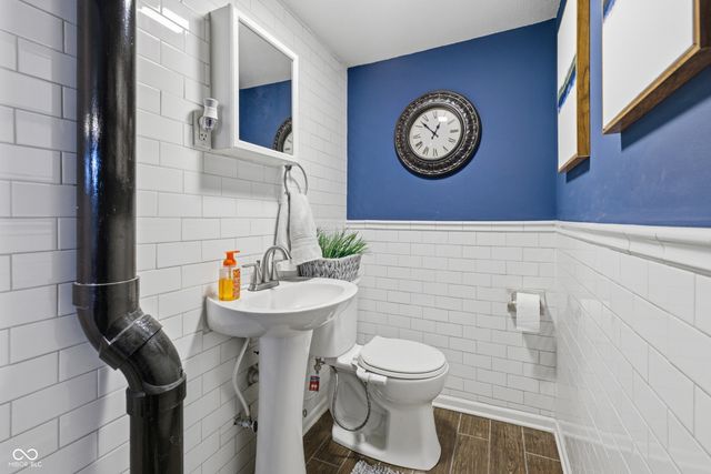 3025 N College Avenue, Indianapolis, IN 46205