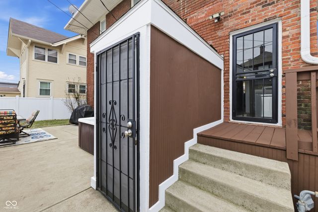 3025 N College Avenue, Indianapolis, IN 46205