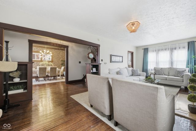 3025 N College Avenue, Indianapolis, IN 46205