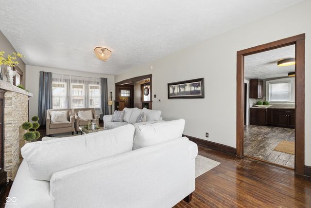 3025 N College Avenue, Indianapolis, IN 46205