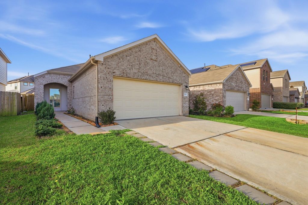 6444 Wenlock Drive, Houston, TX 77048