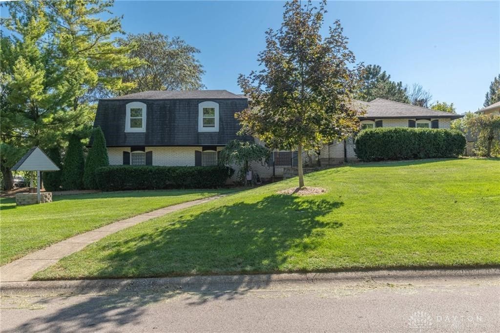 111 Beacon Hill Drive, Dayton, OH 45440