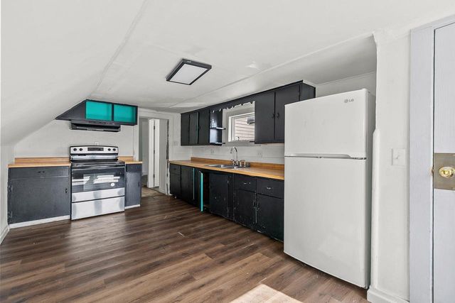 86 E JOHNSON STREET, Fond Du Lac, WI 54935