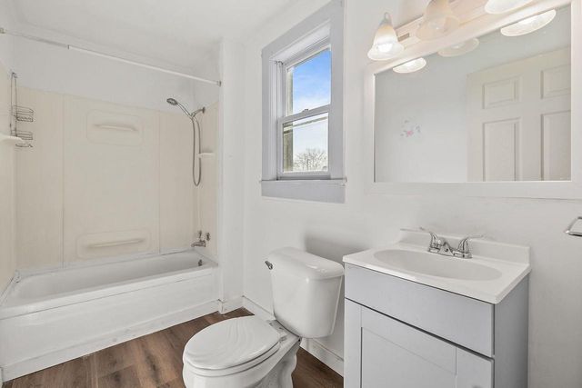 86 E JOHNSON STREET, Fond Du Lac, WI 54935