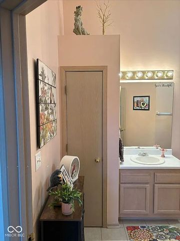 5719 Quail Pointe Lane, Indianapolis, IN 46237