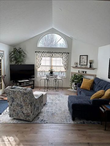 5719 Quail Pointe Lane, Indianapolis, IN 46237