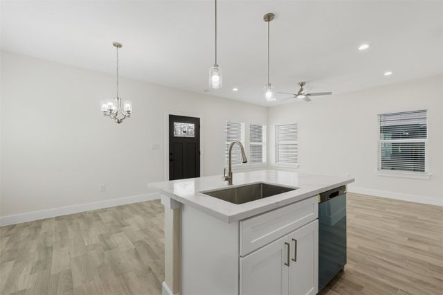 9925 Fillmore Street, Houston, TX 77029