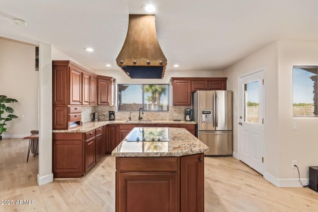 536 W CASA GRANDE LAKES Boulevard, Casa Grande, AZ 85122