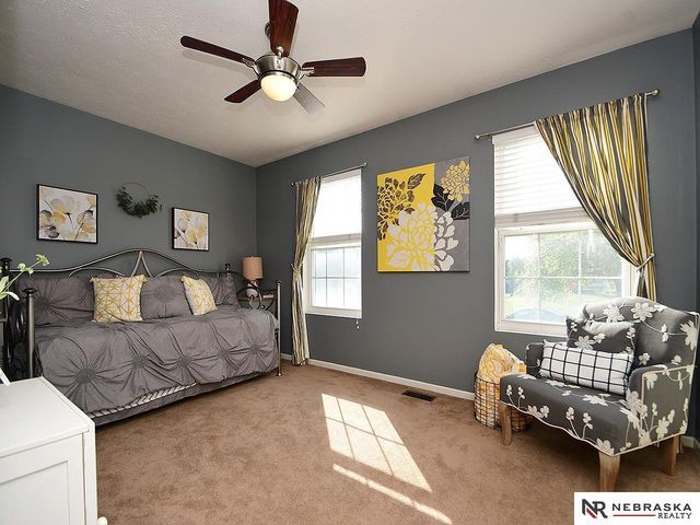 16332 Erskine Street, Omaha, NE 68116